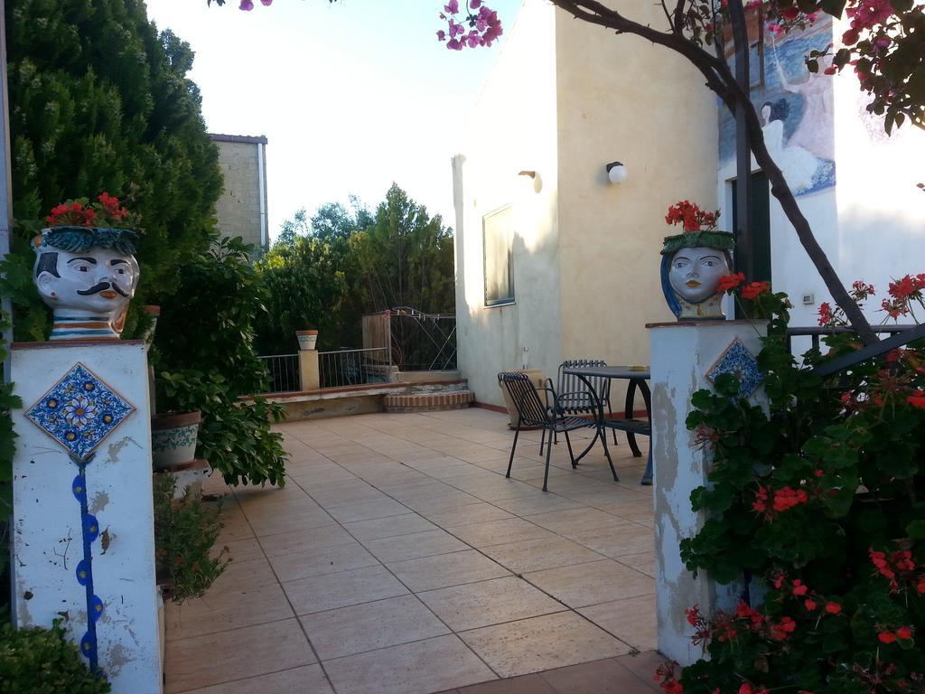 B&B La Casa Dell'ArtistaAssoro エクステリア 写真